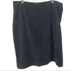 Fashion Bug 2X Mini Skirt Black Suede Plus Size